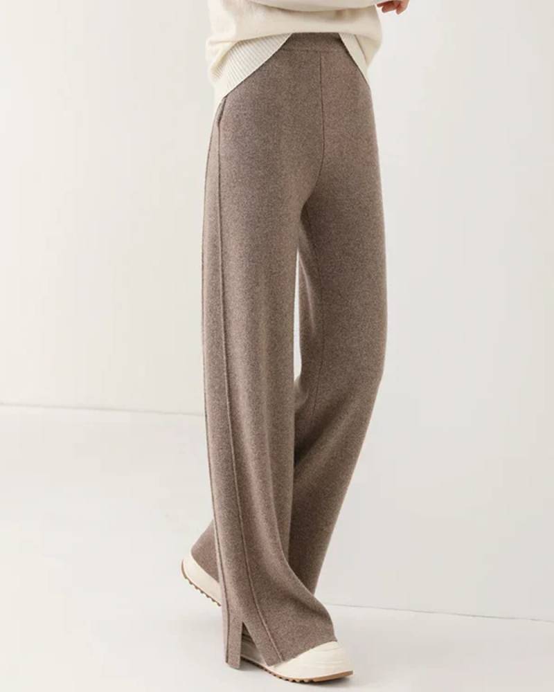 100 % wool wide-leg sweatpants, drawstring waist, ribbed cuffs, heather taupe—cloud-soft warmth for winter lounging or city outings.