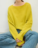 Boat-neck wool sweater, 100% wool, natural tone, perfect for cold-weather layering