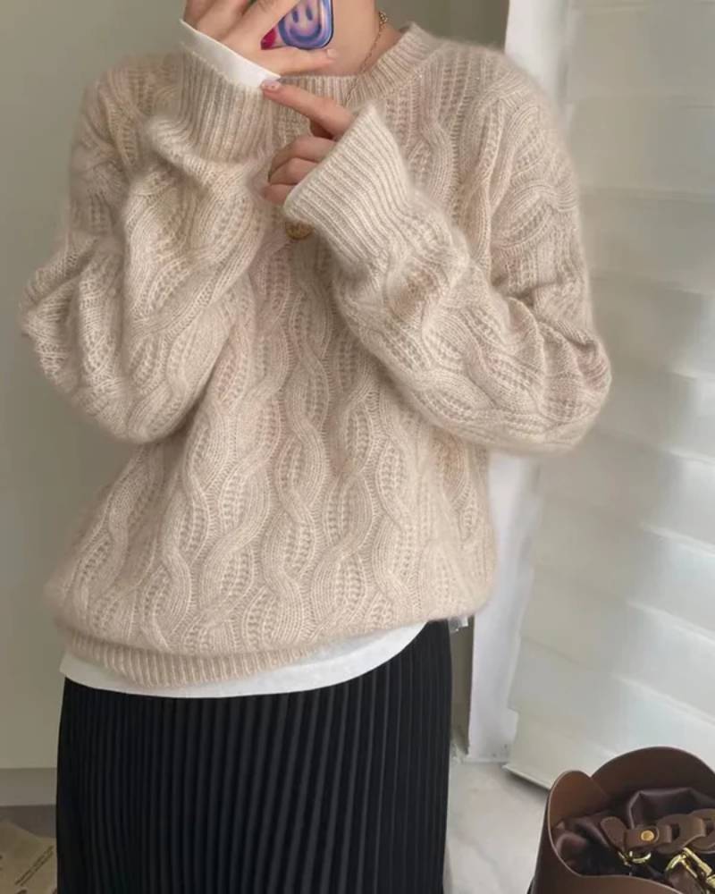 Crew Neck Cable Knit Cashmere Sweater