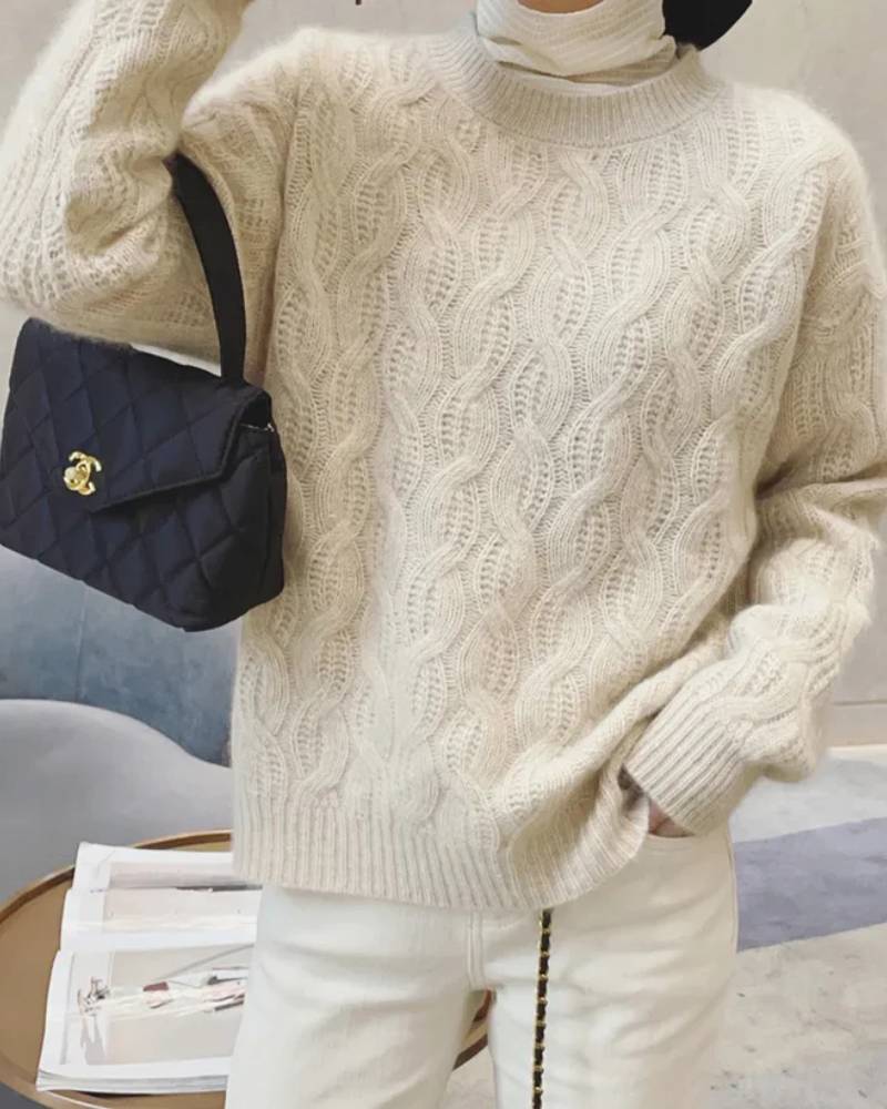Crew Neck Cable Knit Cashmere Sweater