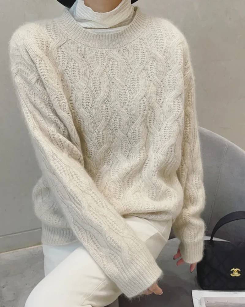 Crew Neck Cable Knit Cashmere Sweater