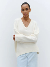 Oversized V-neck Versatile Sweater