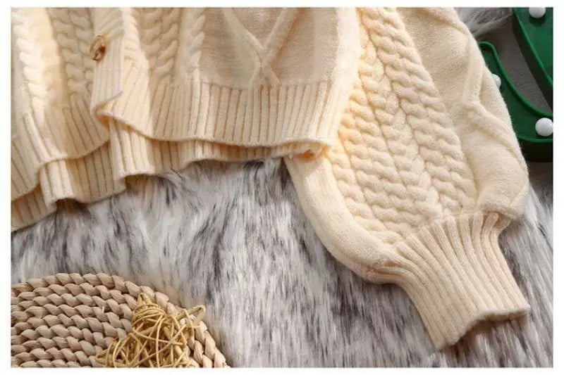 Lantern Sleeve Geometric Knitted Short Cardigan