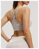 One-piece shockproof gathering sports bra